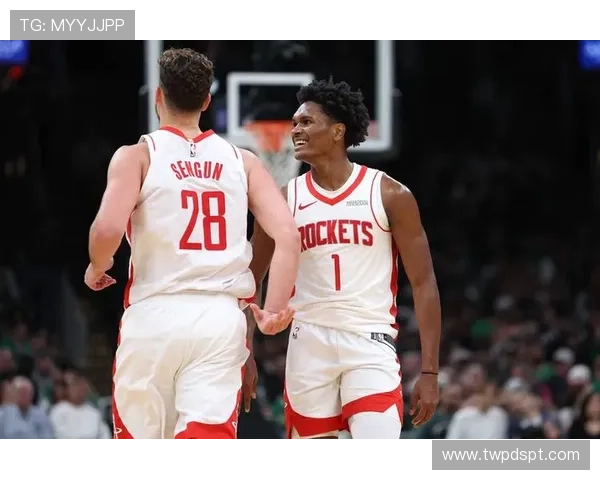 火箭计划三方交易送走范乔丹全力追逐冠军后卫怀特